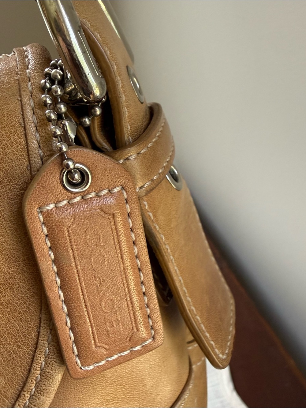 Coach SoHo Shoulder Bag Tan Leather - Picture 3 of 8